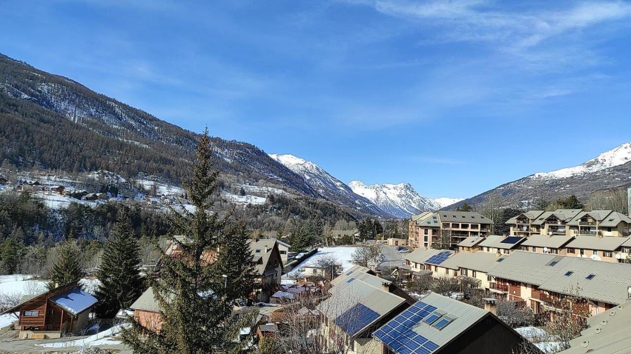 Appartement Vue Montagne, Cosy Et Chaleureux Briançon Exterior foto